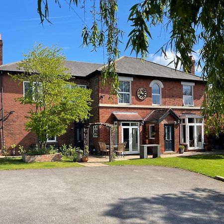 Borrowfield Lodge Derby Exterior photo