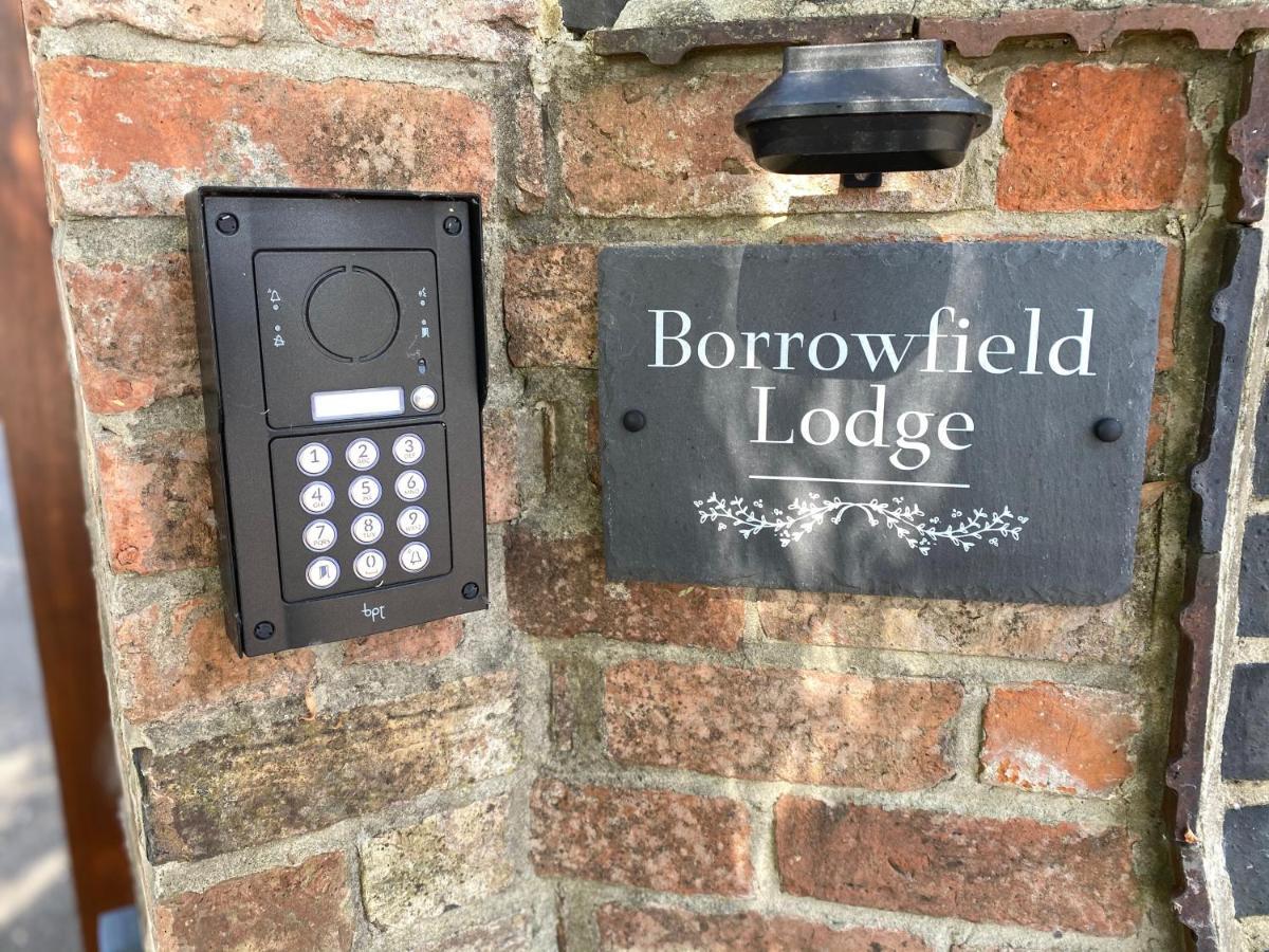 Borrowfield Lodge Derby Exterior photo
