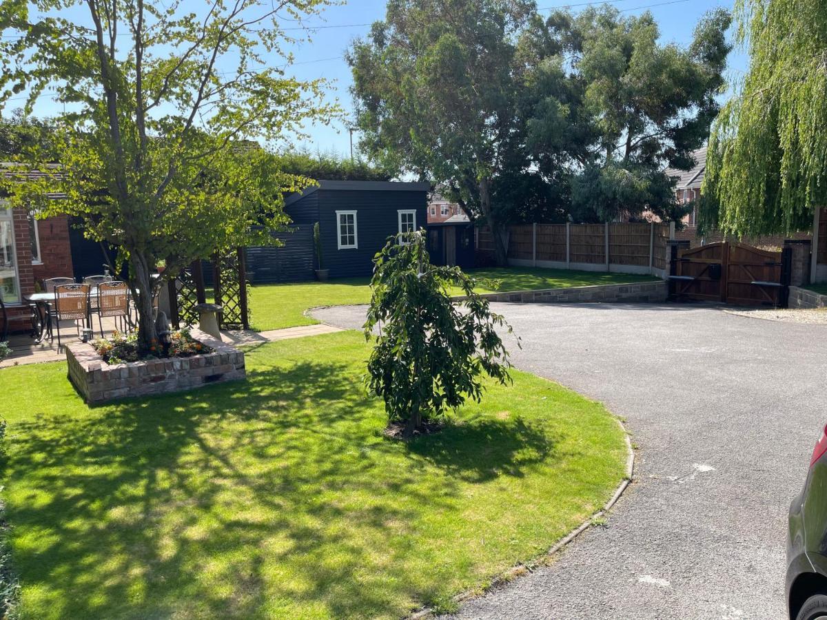 Borrowfield Lodge Derby Exterior photo
